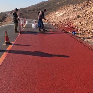 富川一是彩钢瓦喷漆翻新，地面喷涂